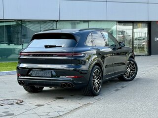2026 Porsche Cayenne III Рестайлинг, чёрный, 17490000 рублей, вид 3