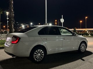 2018 Skoda Rapid I Рестайлинг, белый, 630000 рублей, вид 3