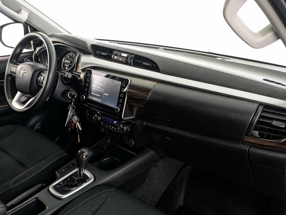 2022 Toyota Hilux VIII Рестайлинг 2, серебристый - вид 12