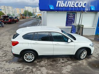 2019 BMW X1 18i sDrive II (F48), белый, 1700000 рублей, вид 3