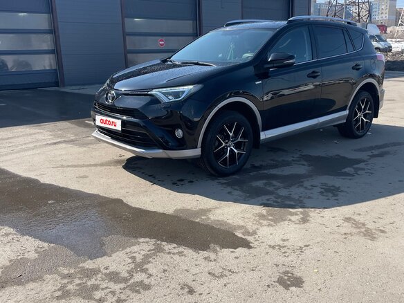 2016 Toyota RAV4 IV (XA40) Рестайлинг, чёрный, 2550000 рублей - вид 2