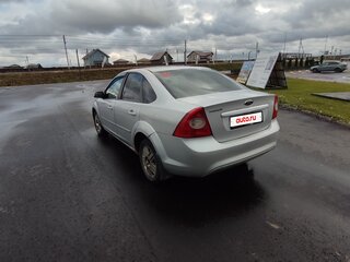 2007 Ford Focus II Рестайлинг, серебристый, 350000 рублей, вид 4