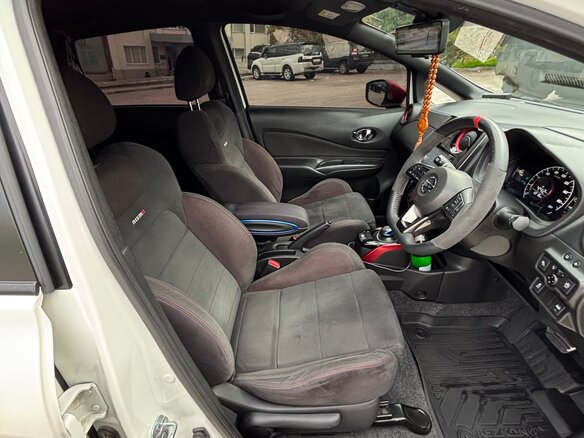 2017 Nissan Note Nismo e-Power II Рестайлинг, белый, 1480000 рублей - вид 10