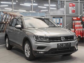 2019 Volkswagen Tiguan II, серый, 2049000 рублей, вид 3