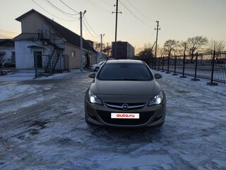 2013 Opel Astra J Рестайлинг, бежевый, 644444 рублей, вид 1
