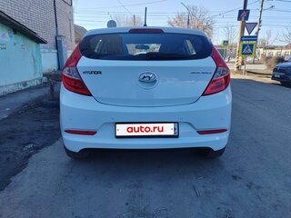 2015 Hyundai Solaris I Рестайлинг, серебристый, 845000 рублей, вид 5