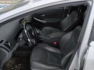 2010 Toyota Prius III (XW30), серебристый, 1100000 рублей, вид 5
