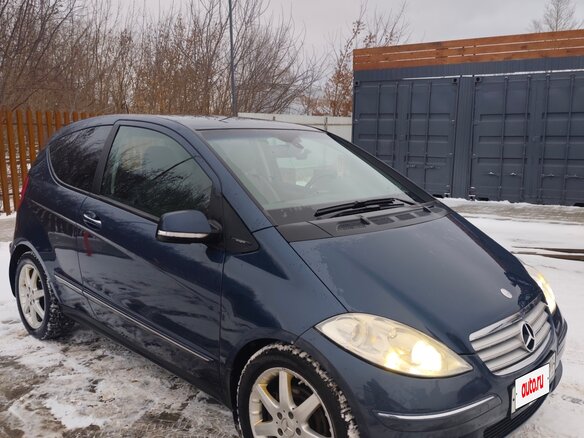 2005 Mercedes-Benz A-Класс 150 II (W169), синий, 500000 рублей - вид 2