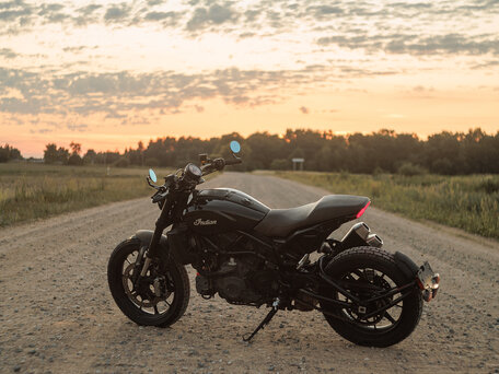 2019 Indian FTR 1200, чёрный, 675427 рублей, вид 3