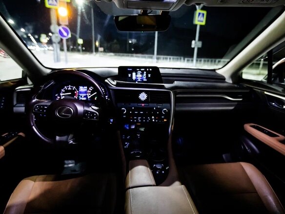 2016 Lexus RX 200t IV, белый, 4100000 рублей - вид 11