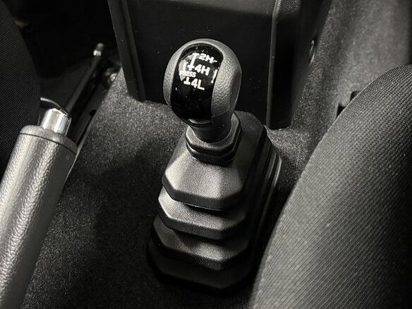 2023 Suzuki Jimny Kei car IV, чёрный, 1090000 рублей - вид 22