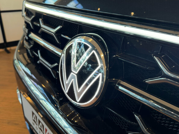 2023 Volkswagen Tayron I Рестайлинг, чёрный, 3600000 рублей - вид 8