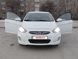 2011 Hyundai Solaris I, белый, 630000 рублей, вид 2