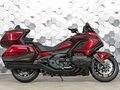 2025 Honda GL 1800 Gold Wing, красный - вид 2