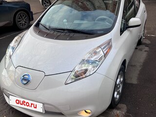 2013 Nissan Leaf (EM57) I (ZE0/AZE0), белый, 1200000 рублей, вид 1