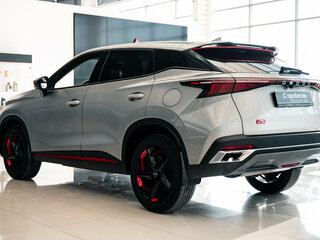 2024 Omoda C5 I, серый, 1700000 рублей, вид 5