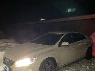 2018 Volvo S60 II Рестайлинг, белый, 2000000 рублей, вид 2
