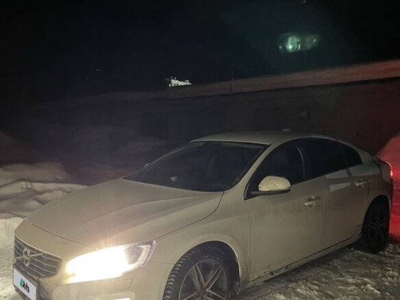 2018 Volvo S60 II Рестайлинг, белый, 2000000 рублей - вид 1