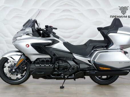 2025 Honda GL 1800 Gold Wing, серебристый, 3699000 рублей, вид 2