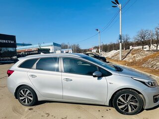 2017 Kia Ceed II Рестайлинг, серебристый, 1480000 рублей, вид 4
