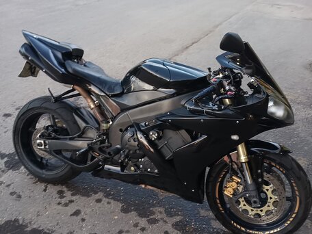 2005 Yamaha YZF-R1, чёрный, 650000 рублей, вид 4