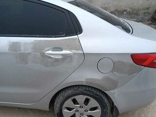 2015 Kia Rio 6-speed III, серебристый, 630000 рублей, вид 4