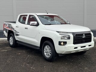 2025 Mitsubishi L200 VI, белый, 4850000 рублей, вид 3