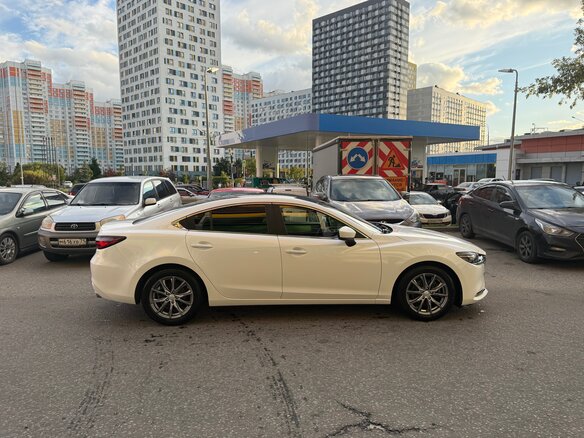 2019 Mazda 6 III (GJ) Рестайлинг 2, белый, 2180000 рублей - вид 4