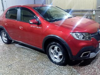 2020 Renault Logan Stepway II Рестайлинг, красный, 1300000 рублей, вид 5