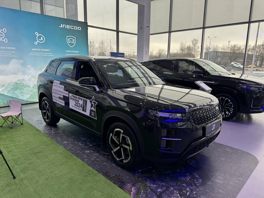 Открыть фотографии: Jaecoo J7 I Рестайлинг