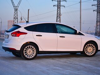 2018 Ford Focus III Рестайлинг, белый, 999000 рублей, вид 5