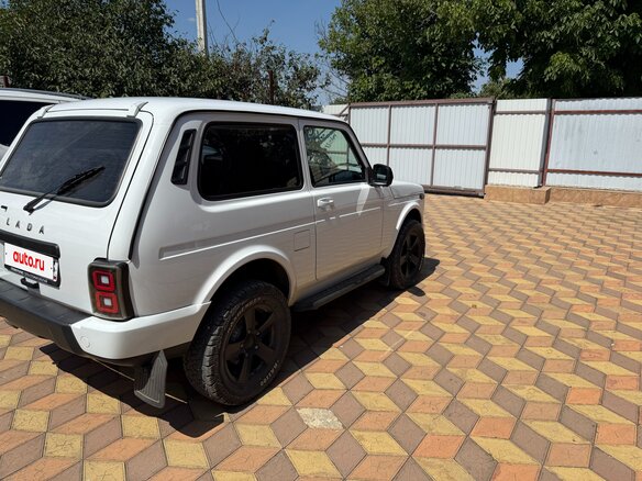 2024 Lada (ВАЗ) Niva Legend I, белый, 1100000 рублей - вид 3