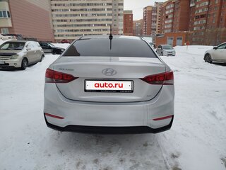 2018 Hyundai Solaris II, серебристый, 880000 рублей, вид 4