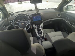 2012 Chevrolet Cruze I, серебристый, 680000 рублей, вид 2