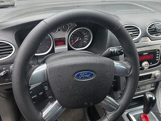 2011 Ford Focus II Рестайлинг, чёрный, 550000 рублей, вид 5