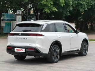 2024 Nissan Pathfinder V (China Market), белый, 4500000 рублей, вид 4