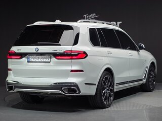 2025 BMW X7 40d I (G07) Рестайлинг, белый, 15200000 рублей, вид 3