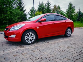 2015 Hyundai Solaris I Рестайлинг, красный, 950000 рублей, вид 3