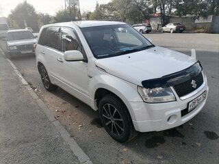 2005 Suzuki Escudo III, белый, 700000 рублей, вид 3