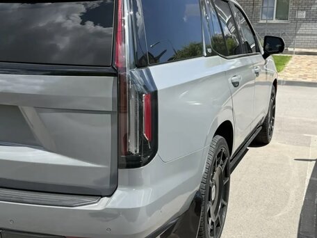 2021 Cadillac Escalade V, серый, 6999999 рублей, вид 3