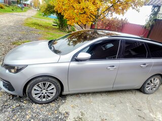 2019 Peugeot 308 II Рестайлинг, серый, 1350000 рублей, вид 4