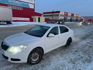 2013 Skoda Octavia II (A5) Рестайлинг, белый, 560000 рублей, вид 1