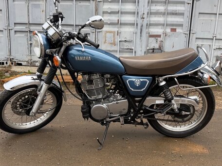 2019 Yamaha SR400, голубой, 509000 рублей, вид 2