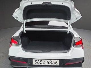 2026 Hyundai Avante VII Рестайлинг, белый, 1650000 рублей, вид 5
