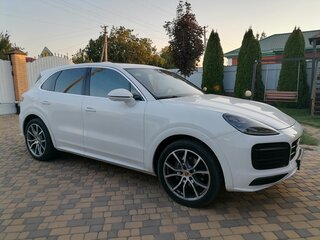 2018 Porsche Cayenne III, белый, 6850000 рублей, вид 1