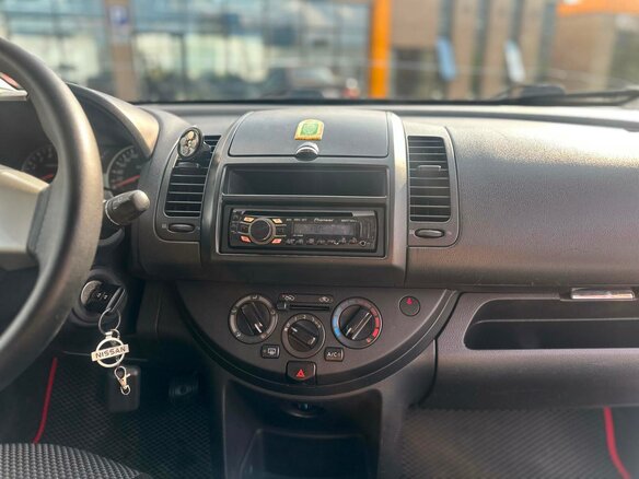 2011 Nissan Note I Рестайлинг, чёрный, 640000 рублей - вид 7