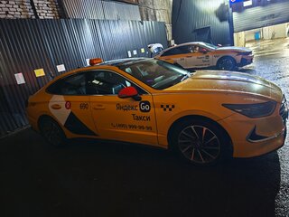 2022 Hyundai Sonata VIII (DN8), жёлтый, 2590000 рублей, вид 4