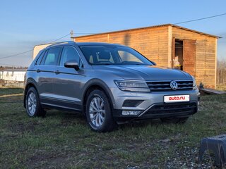 2017 Volkswagen Tiguan II, серебристый, 2440000 рублей, вид 3