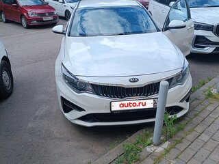 2019 Kia Optima IV Рестайлинг, белый, 1900000 рублей, вид 2