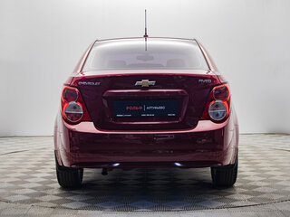 2013 Chevrolet Aveo II, красный, 584000 рублей, вид 4
